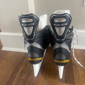 Bauer Supreme 140 Hockey Skates Regular Width 10 (Used)