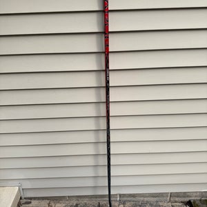 Intermediate Bauer Vapor Hyperlite 2 Left Hand Hockey Stick P88M (Used)