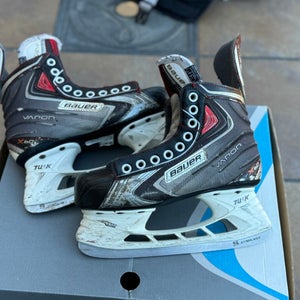 Bauer Vapor X Hockey Skates Extra Wide Width  Size 3.5 (Used)