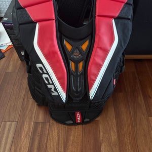 Large  CCM EFLEX 6 Goalie Chest Protector  (Used)
