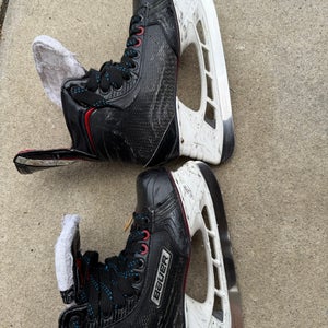 Bauer Vapor 2X Hockey Skates Regular Width Size 6.5 (Used)