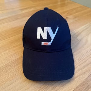 Islanders Hockey Navy Blue Hat