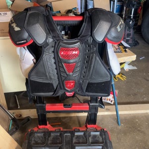 Senior Large/Extra Large CCM U+ CL Shoulder Pads Pro Stock (Used)