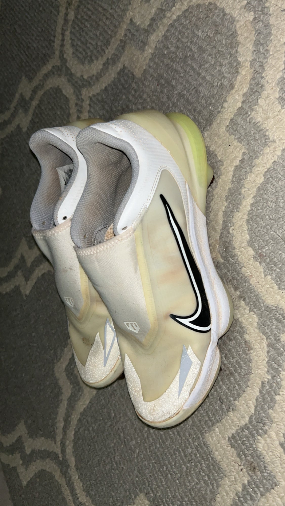 mike trout rainbow trout cleats