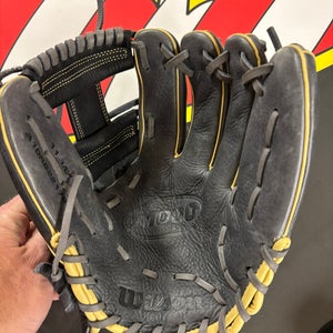 2023 Wilson Right Hand Throw Infield A1000 Baseball Glove 11.5" (Used)