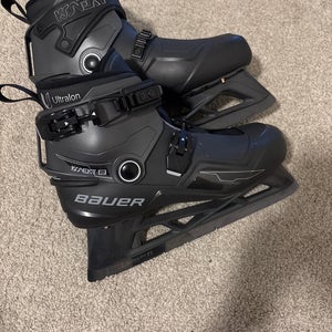 Bauer Konekt 2 Hockey Goalie Skates Regular Width 10 (New)