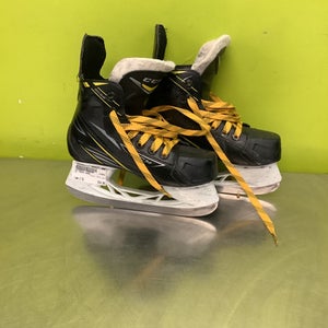 CCM (Used) Intermediate Junior Size 1 Hockey Skates