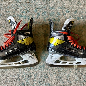 Bauer Supreme 3S - Intermediate, Size 6.5, Fit 3 (Used)