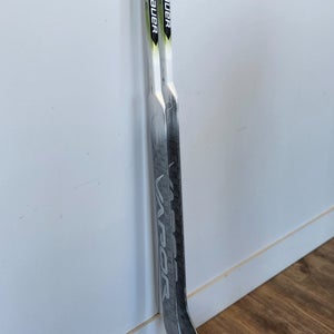Senior Bauer Hyperlite 2 Full Right Goalie Stick 26" Paddle (Used)