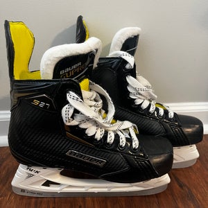 Bauer Supreme 27 Hockey Skates Size 5.5 (Used)
