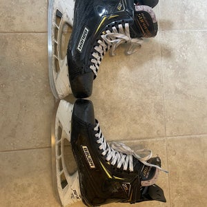 Bauer Supreme 2S Hockey Skates Regular Width 9.5 (Used)