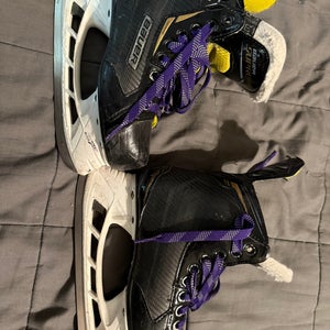 Bauer Supreme S27 Hockey Skates Regular Width Size 3 (Used)