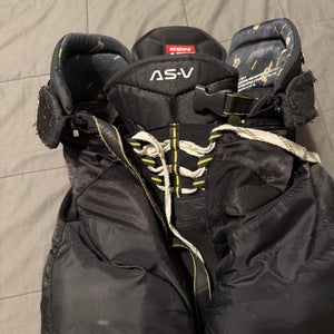 Small Senior CCM Tacks AS-V Hockey Pants (Used)