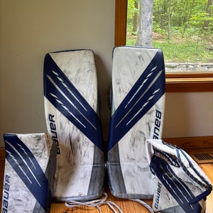 2021 Medium Bauer Hyperlite Goalie Leg Pads Pro Stock (Used)