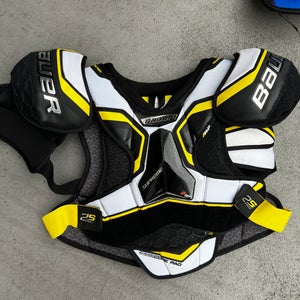 Large Senior Bauer Supreme 2S Pro Shoulder Pads (Used)