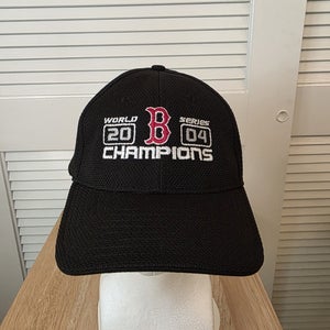 Vintage Boston Red Sox 2004 World Series Champions New Era 39thirty S/M MLB
