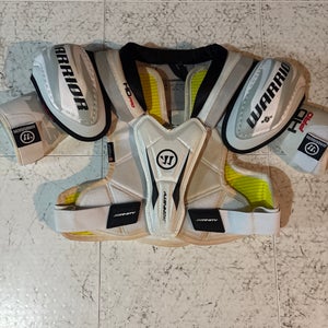 Junior Large/Extra Large Warrior Dynasty HD Pro Shoulder Pads (Used)