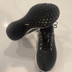 Kid's Size M 7.0 (W 8.0) Puma Golf Shoes (Used)