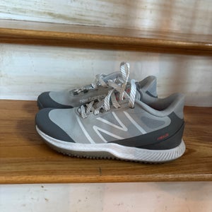 Gray Unisex Size M 7.0 (W 8.0) Adult New Balance Low Top Freeze Turf Cleats (Used)