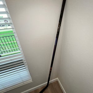 Senior CCM RibCor Trigger 9 Pro Right Handed Hockey Stick P28 75 Flex (Lightly Used)