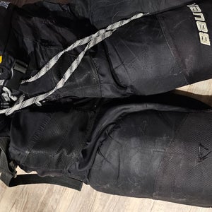 Senior XL Bauer Supreme TotalOne Hockey Pants