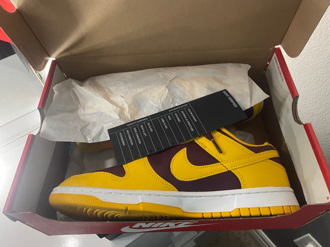 Men's Size M 10.0 (W 11.0) Nike Shoes (New)