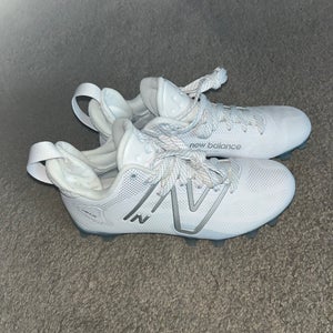 White Unisex Size M 5.5 (W 6.5)  New Balance Mid Top Freeze 4.0 (New)