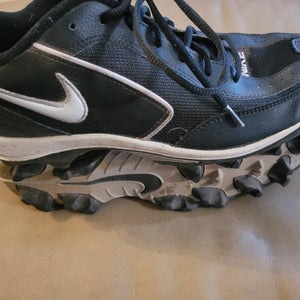 Nike Men's Land Shark Football Cleats Black And White Size 10.5 - 302906