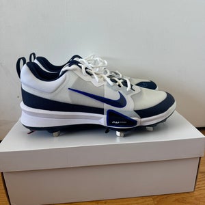 White Men's Size M 11.5 (W 12.5) Adult Nike Low Top Metal (New)