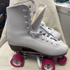 Chicago Ladies Classic Quad Roller Skates- White, US 9