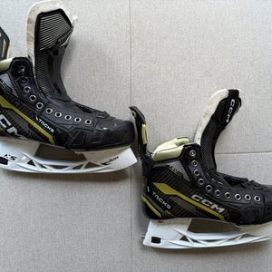 CCM AS-V Pro Hockey Skates (Size 7 Wide)