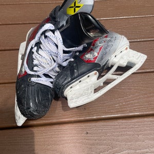 Bauer Vapor Hyperlite Hockey Skates Regular Width 9.5 (Used)