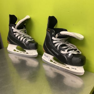Bauer (Used) Intermediate Junior Size 5 Hockey Skates