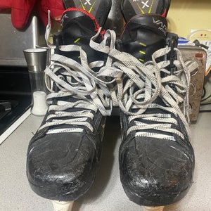 Bauer Vapor Hyperlite Hockey Skates   10.5 (Used)