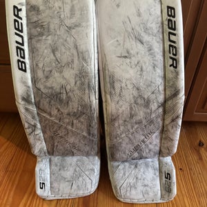 Medium Bauer Supreme S29 Goalie Leg Pads (Used)