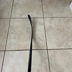 Senior PRO08 (ovechkin) Right Handed Hockey Stick Toe Pattern Pro Stock (New)