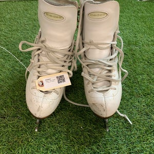 Riedell Figure Skates Junior 6 (Used)
