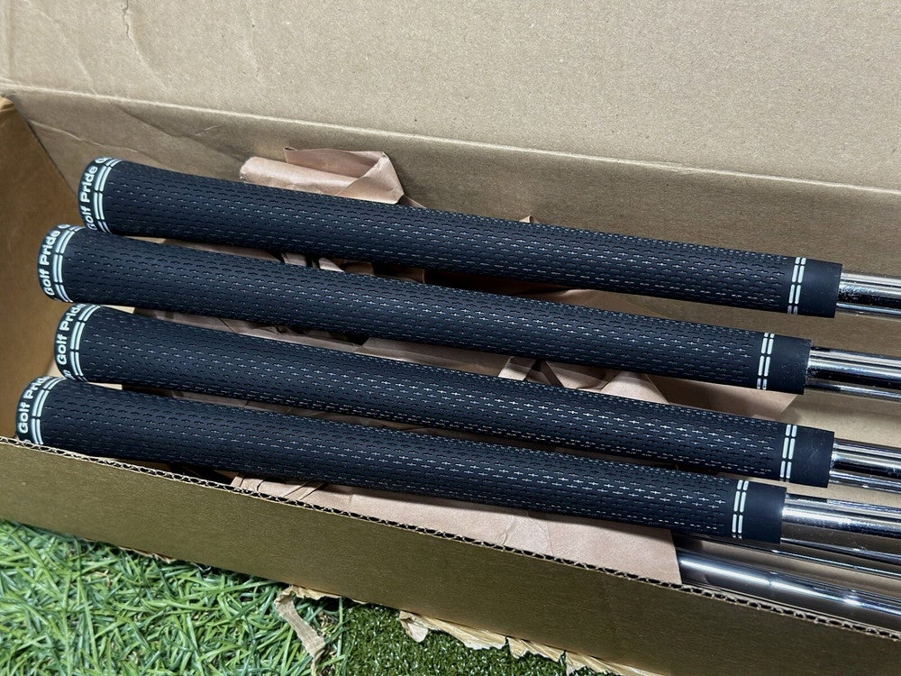 Srixon ZX4 MKII Forged Iron Set 4-PW Steel KBS Tour Lite