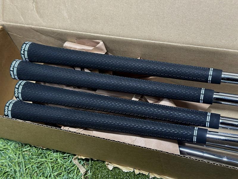 Srixon ZX4 MKII Forged Iron Set 4-PW Steel KBS Tour Lite