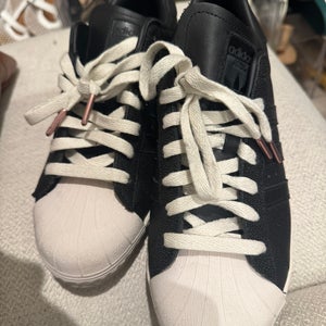 Black Unisex  Size M 10.0 (W 11.0) Adidas (Used)