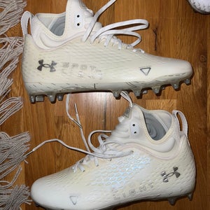 Men's Size M 9.5 Adult Under Armour Mid Top (Used)