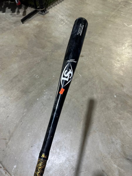 2024 Louisville Slugger C243 BBCOR Certified Bat (-3) Maple 29 oz 32" (Used)