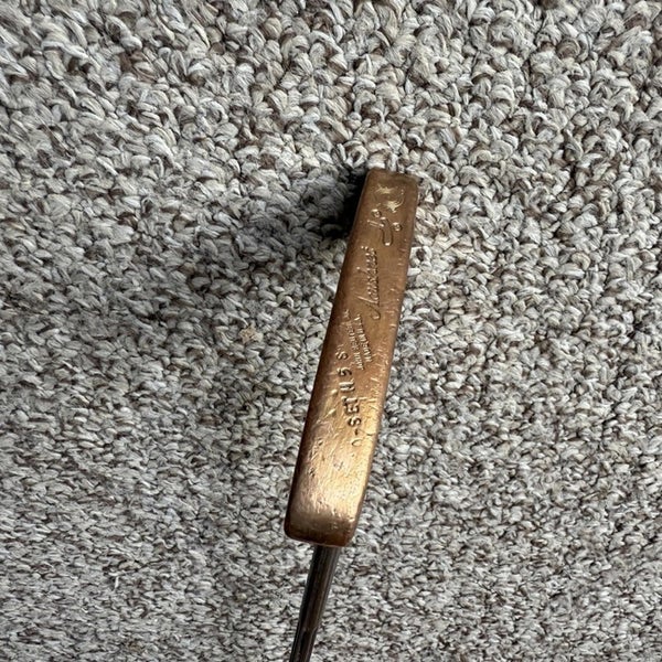 Acushnet Bulls Eye Titleist Golf Club Putter Slight Offset 35" Club Length