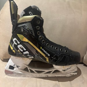 2022 CCM AS-V Pro Hockey Skates Regular Width  7.5 (Used)