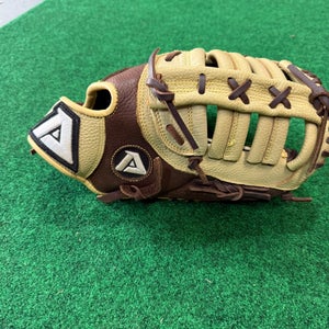 Akadema Right Hand Throw Baseball Glove 12"