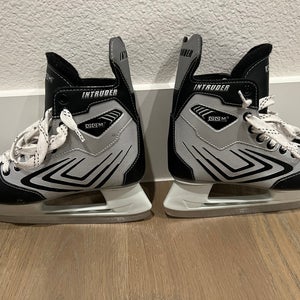 CCM Intruder skates