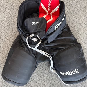 Reebok (Used) Small Black Intermediate Senior Hockey Pants