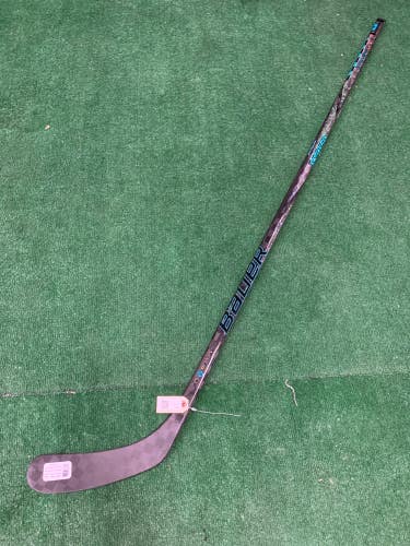 Senior Bauer Twitch Hockey Stick Right Handed P92 (Used)