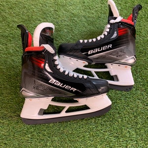 Senior Bauer Vapor X5 Pro Hockey Skates 8 (New)