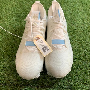 White Men's Size M 10.5 (W 11.5) Adult New Balance Freeze Low Top Footwear Molded Cleats (New)